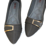 Pointed Pumps