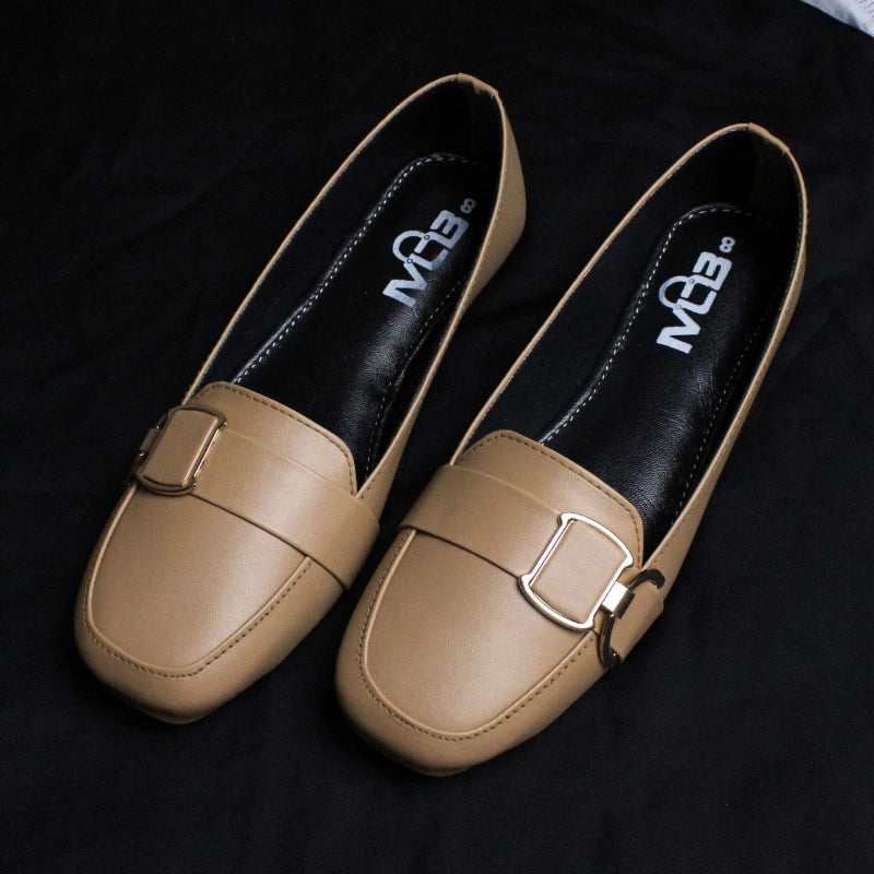 Chic Classic Buckle Loafers