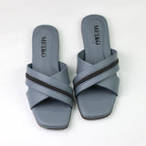 Women’s Crossover Strap Flat Sandals with Zipper Detail – Chic Casual Slip-Ons