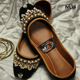 Rivaaj Black (Tradition with trend)