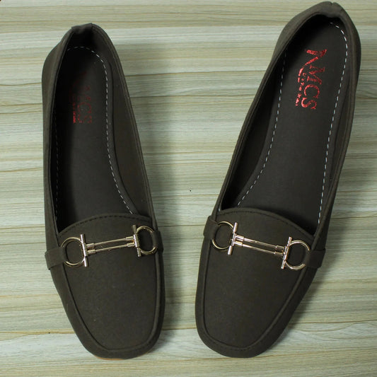 D Buckle Suede Loafer