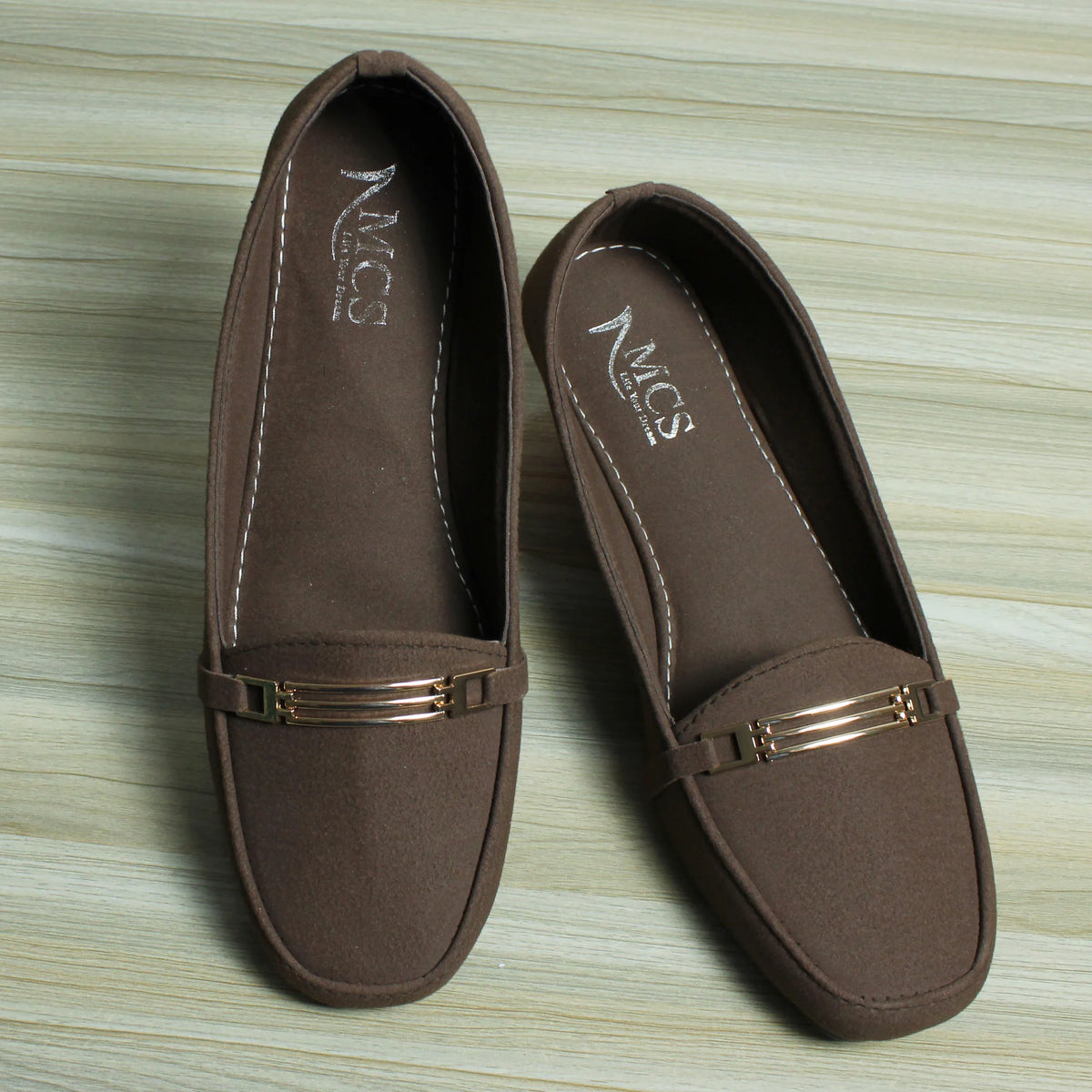 Grill Buckle Matt Suede Loafer