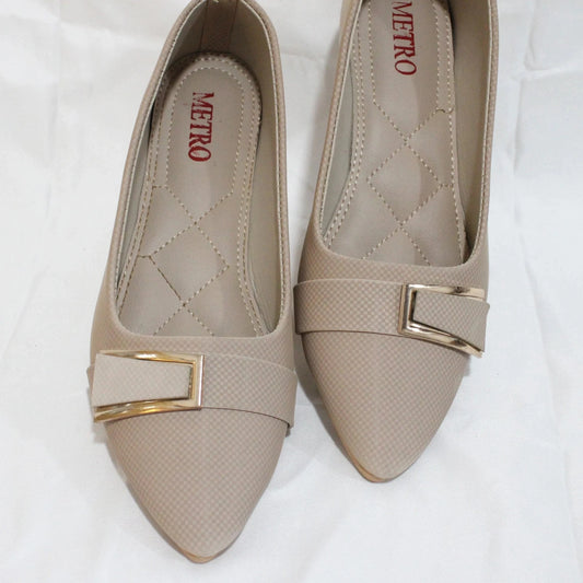 Pointed Pumps