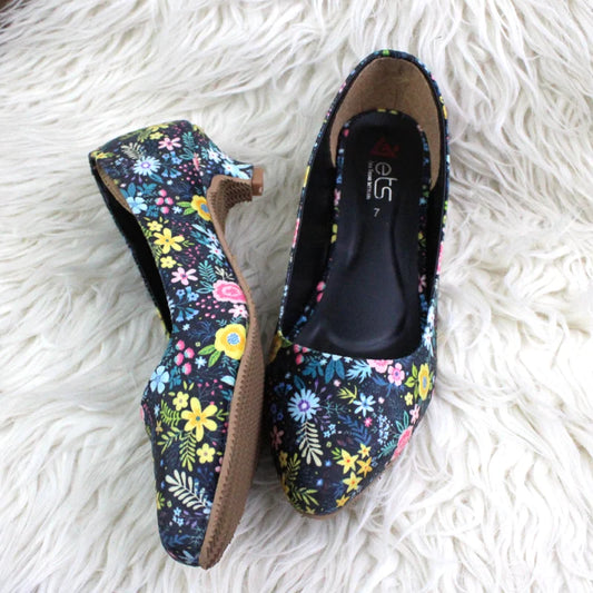 Chic Pointed Toe Floral Low Heel