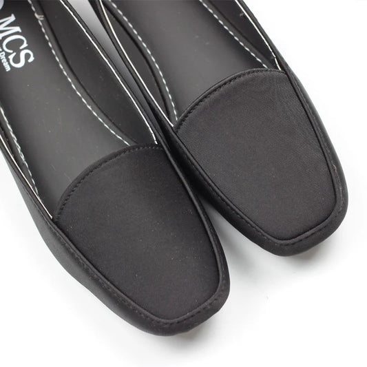 Lakra Buckle Less Loafer