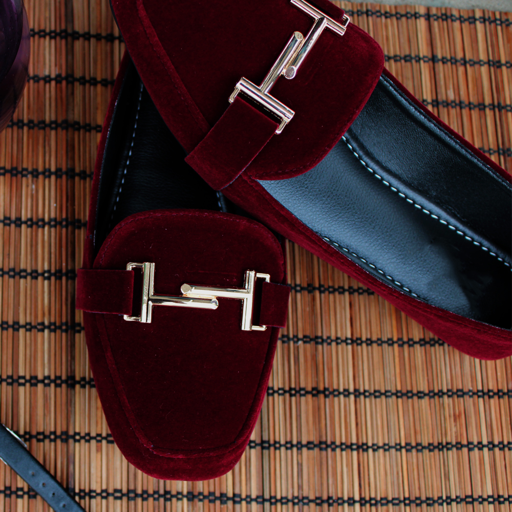Makhmal Loafears (Deep Maroon)