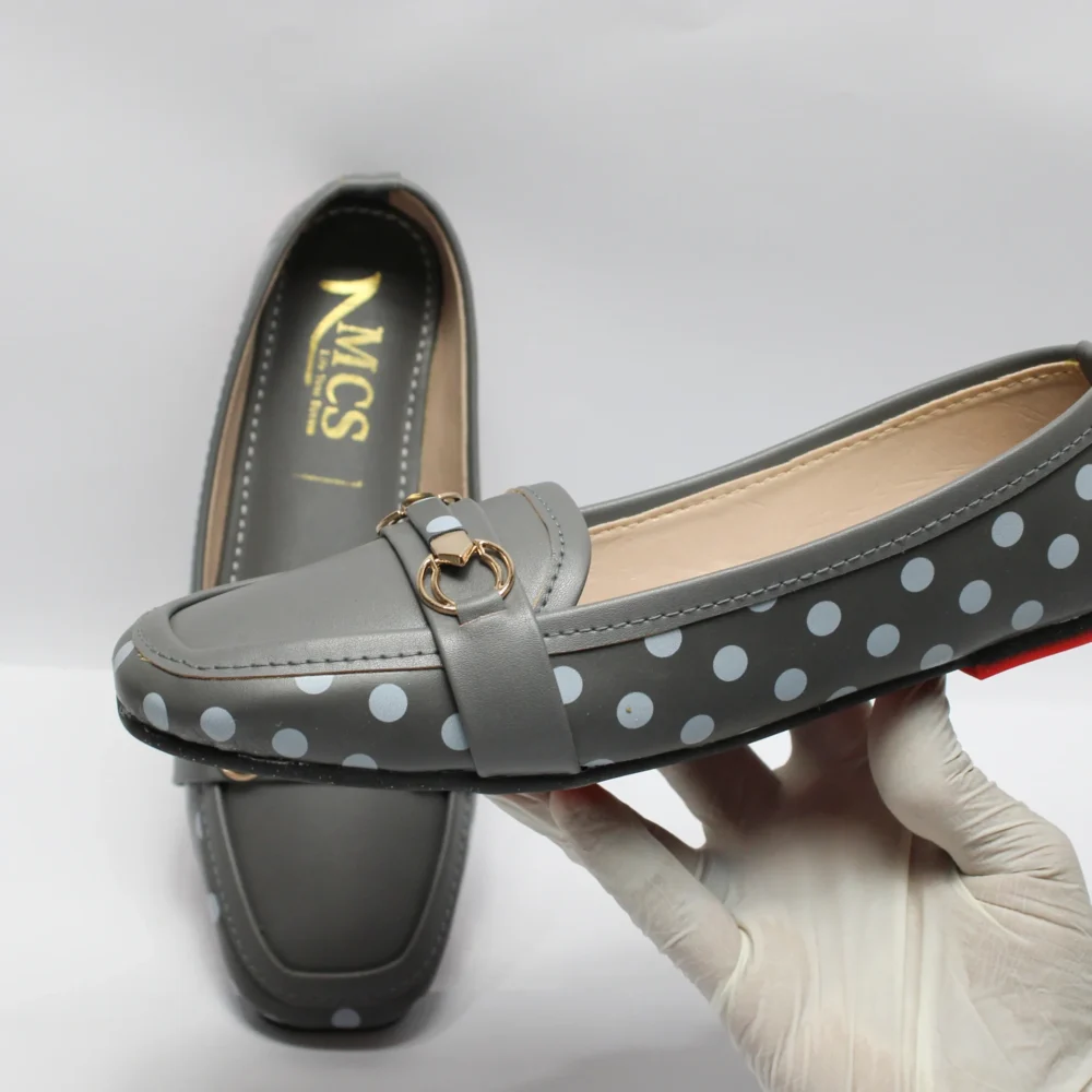Minnie Polka Dots Ladies Loafer (Dust Grey)