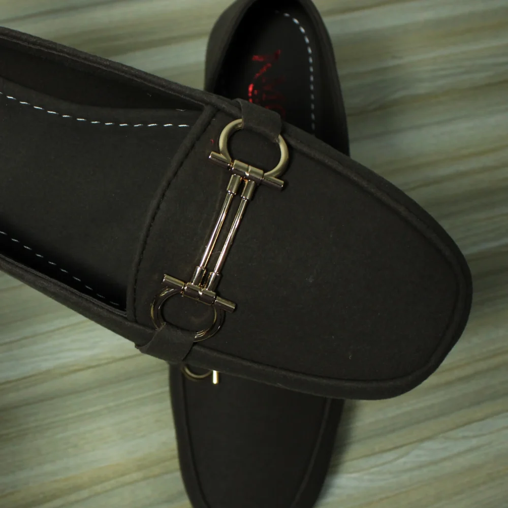 D Buckle Suede Loafer (Mud Borwn)