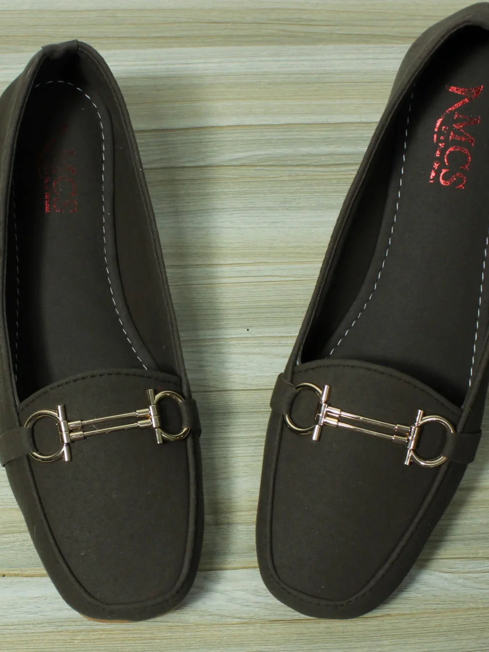 D Buckle Suede Loafer (Mud Borwn)