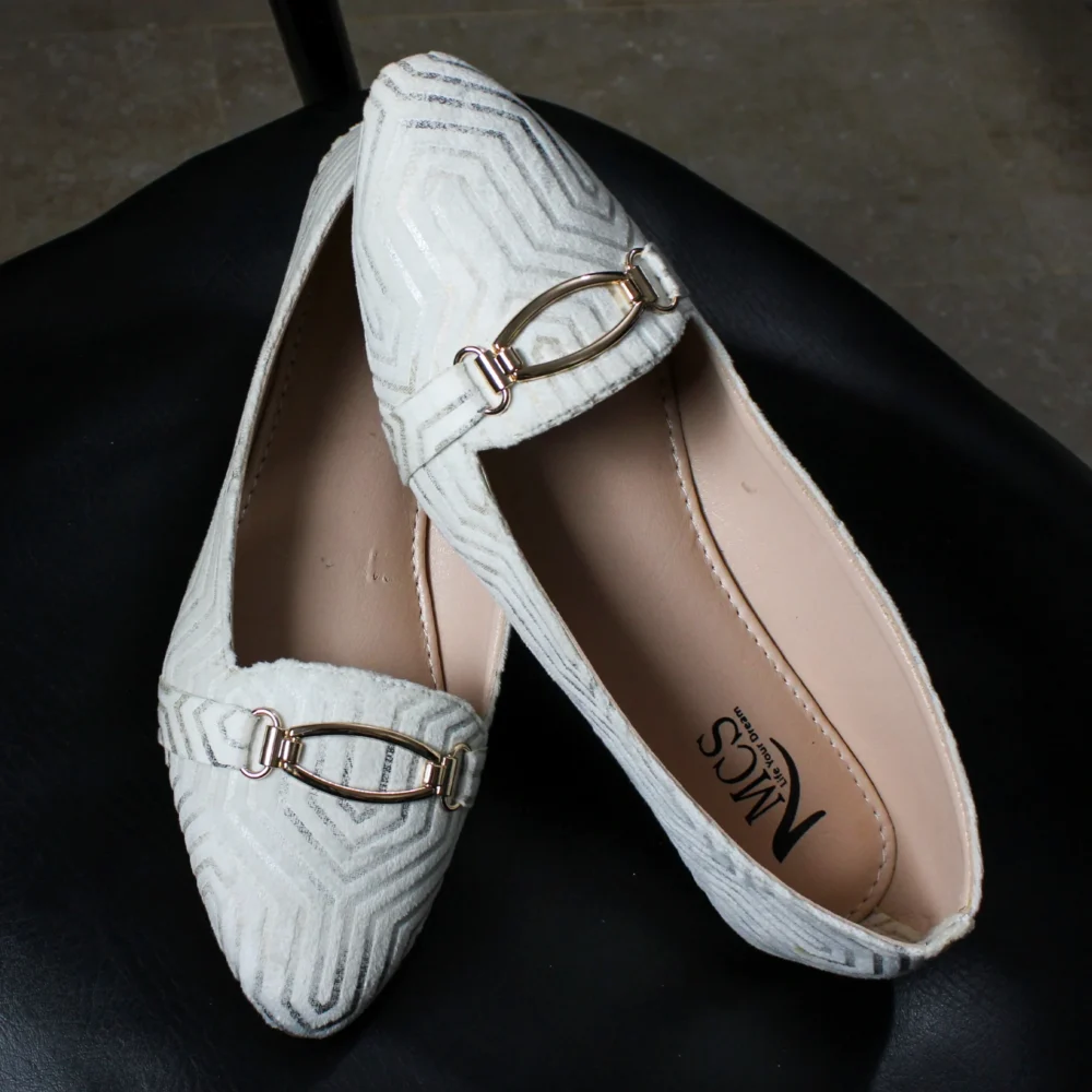 Streamy Gold Pumps (Pearl White)
