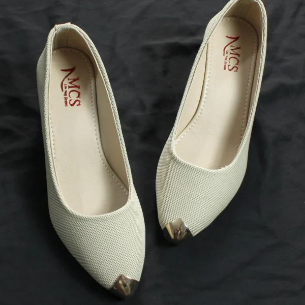 Jute Metal Toe Tip Court Shoe (Beige)