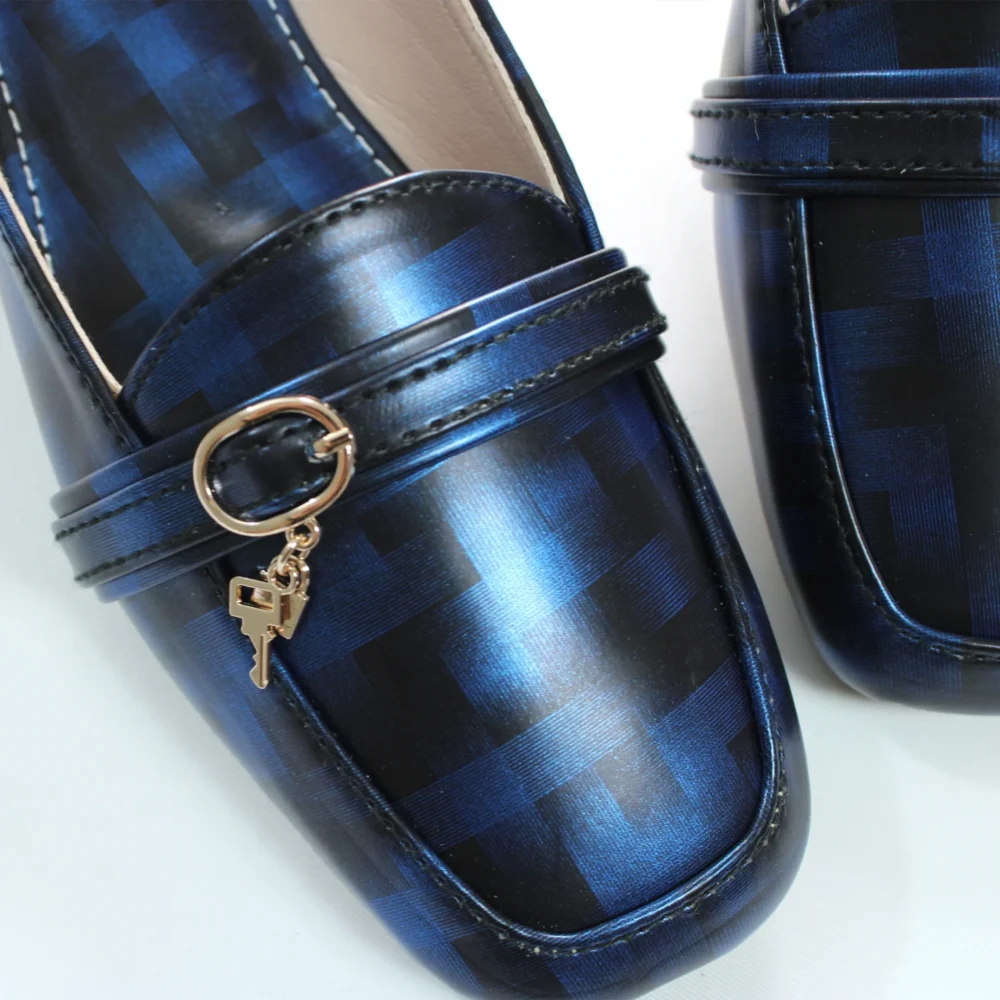 Blue Black Lock Key Buckel Loafer