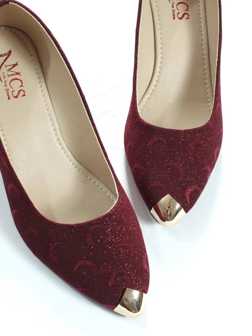 Moon Glitter Dust Court Shoe Metal Toe (Maroon)