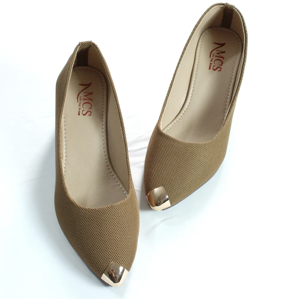 Jute Metal Toe Tip Court Shoe (Coffee Brown)
