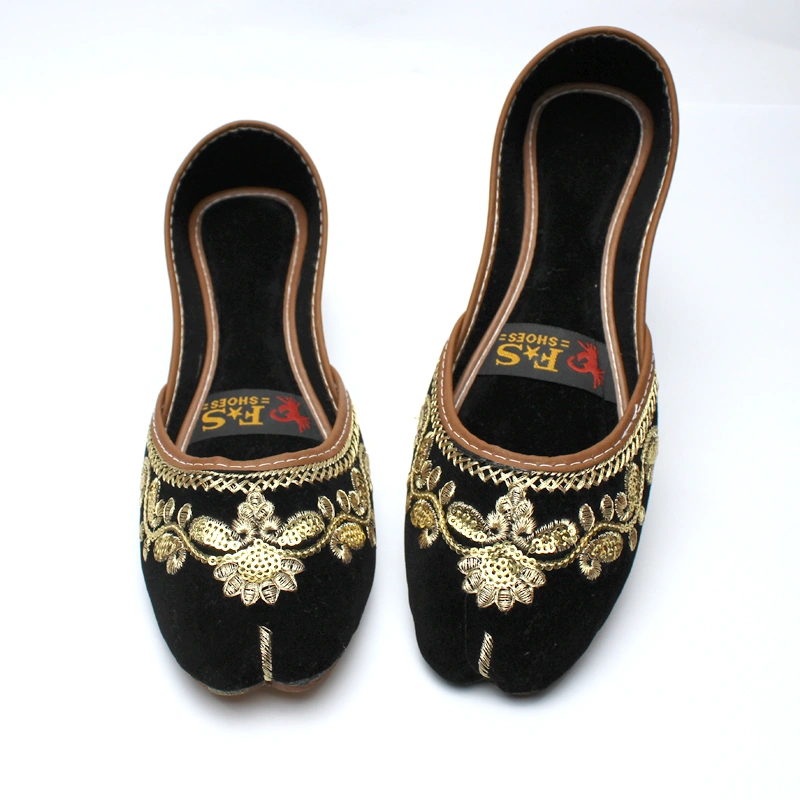 ✨ Black Khussa with Golden Embellishments ✨