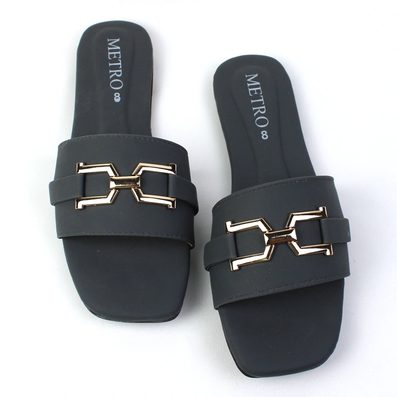 Cut Buckle Elegant Slides