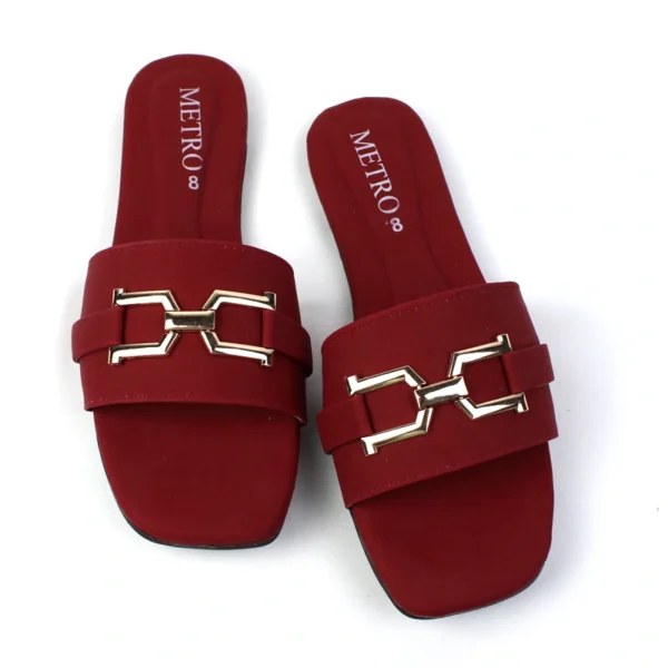 Cut Buckle Elegant Slides