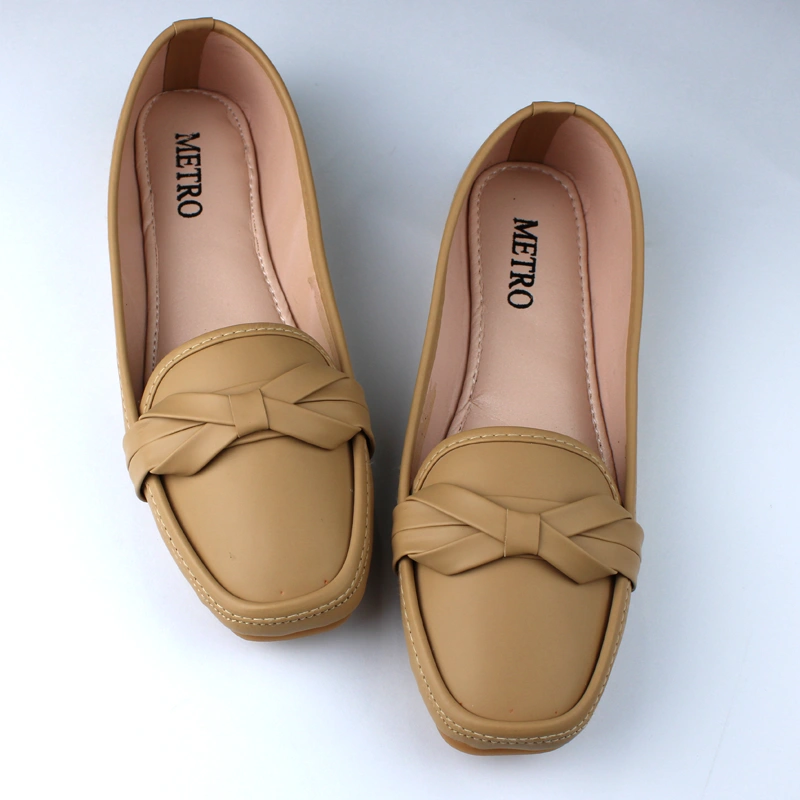 Cross Plain Ladies Loafer Skin 1