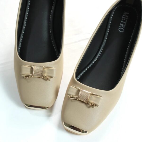 Metal Toe Tie Buckle Ladies Loafers